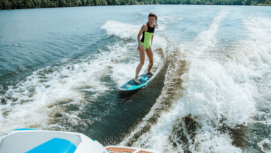 The Benefits of Choosing Wakesurf Boat Rentals for Summer Vacations