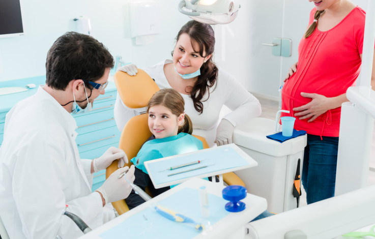 How Family Dentistry Simplifies Access To Whitening, Veneers, And More