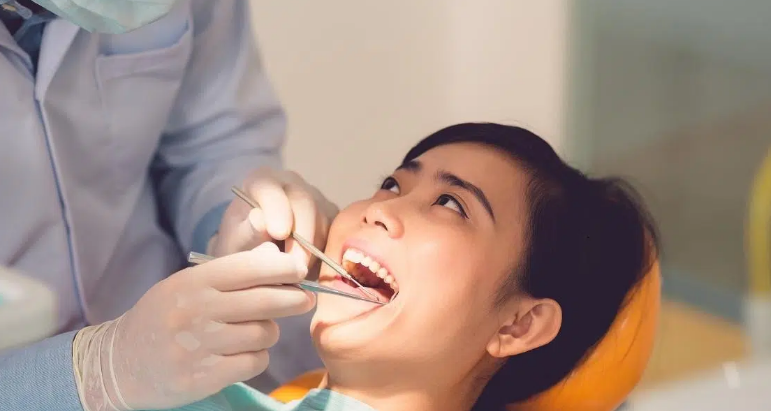 6 Preventive Tips For Keeping Cosmetic Dentistry Work Looking Great