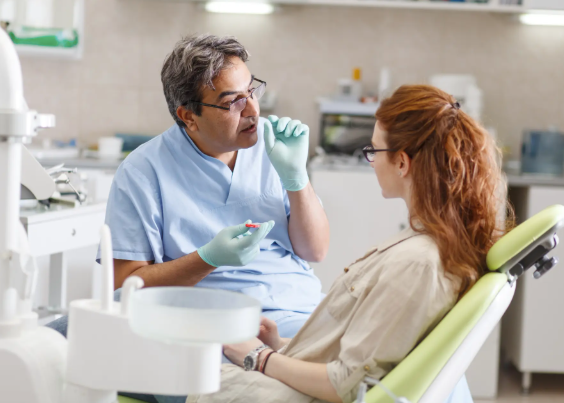 3 Cosmetic Dental Procedures Parents Often Choose For Themselves
